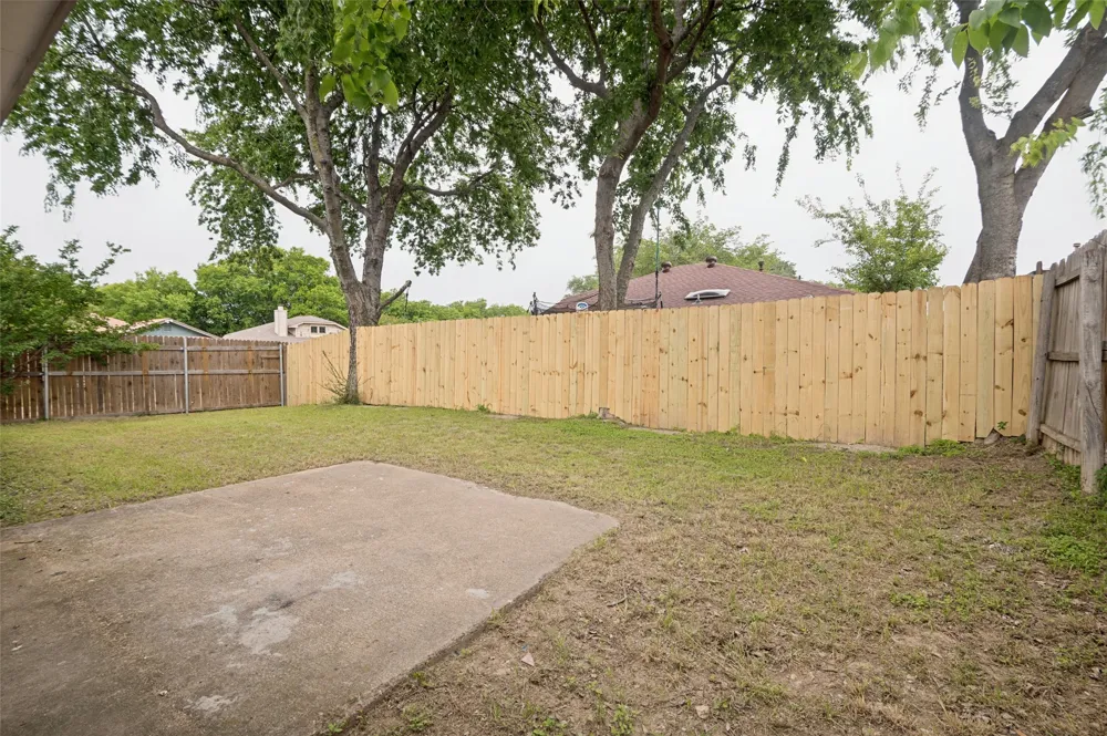 6952 Sammy Circle Dallas, TX 75237