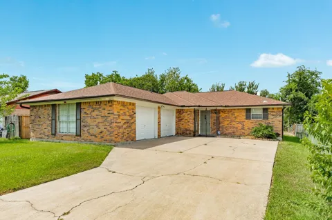 8407 Tavenor Lane