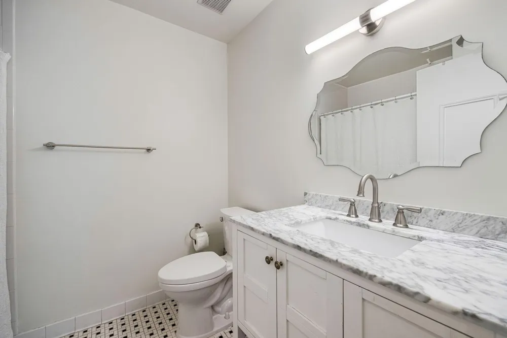 604 Augusta Drive #604 Houston, TX 77057