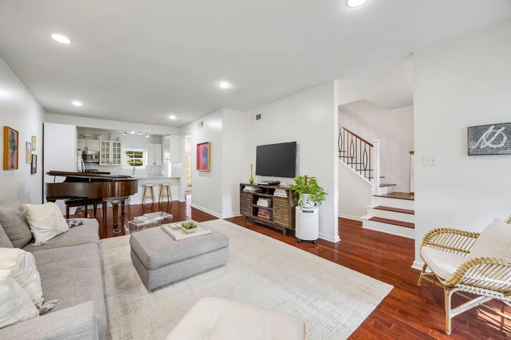 604 Augusta Drive #604 Houston, TX 77057