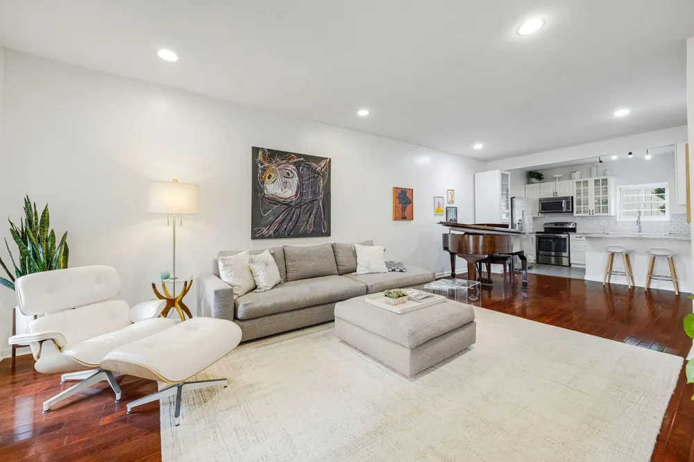 604 Augusta Drive #604 Houston, TX 77057