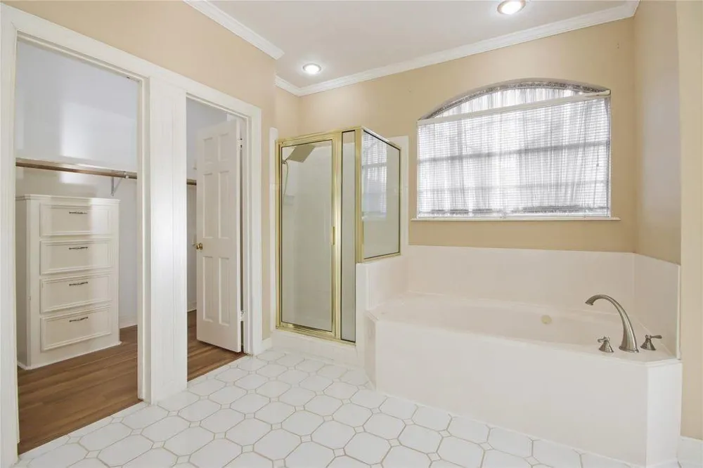 8411 Rockford Hall Drive Spring, TX 77379