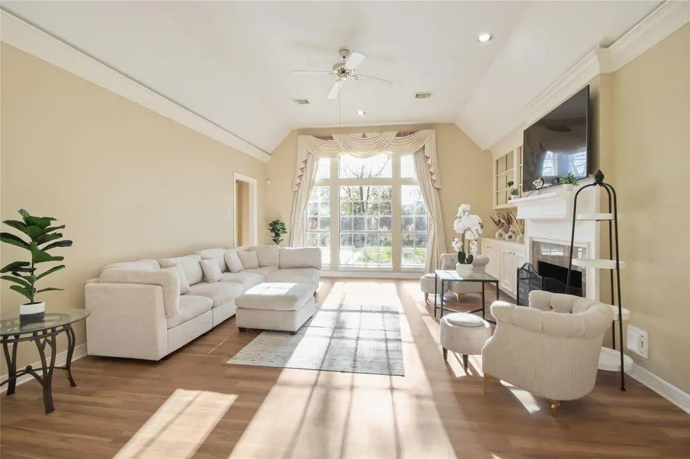 8411 Rockford Hall Drive Spring, TX 77379
