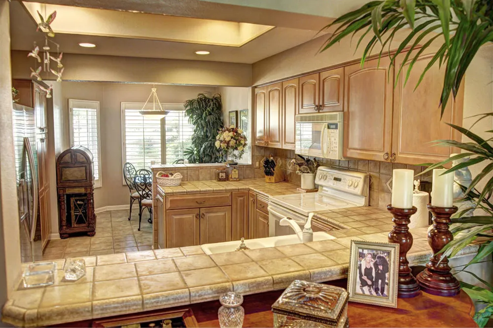 378 Desert Falls Drive East Drive E Palm Desert, CA 92211