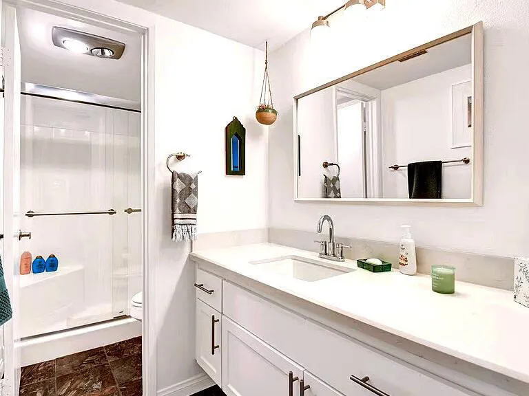 1550 S Camino Real #123 Palm Springs, CA 92264