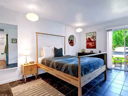 1550 S Camino Real #123 Palm Springs, CA 92264