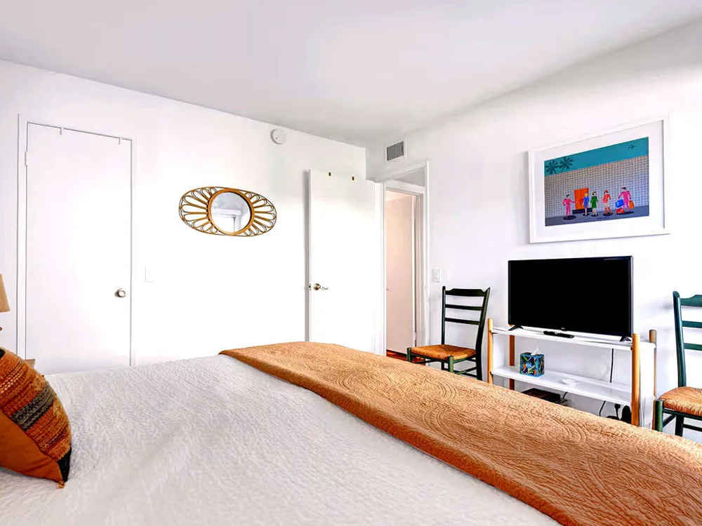 1550 S Camino Real #123 Palm Springs, CA 92264