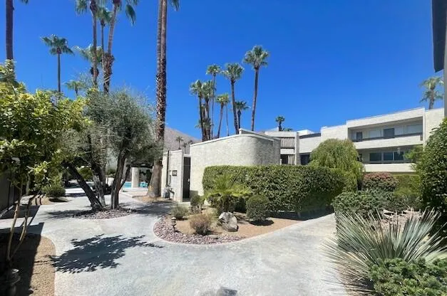 1550 S Camino Real #123 Palm Springs, CA 92264