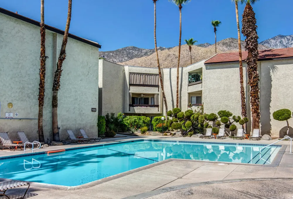 1550 S Camino Real #123 Palm Springs, CA 92264