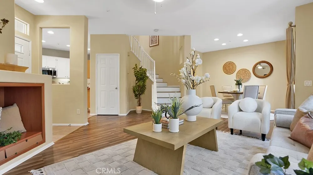 933 Somerville Irvine, CA 92620