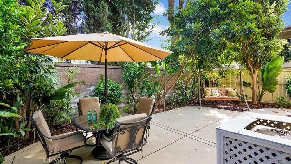 933 Somerville Irvine, CA 92620
