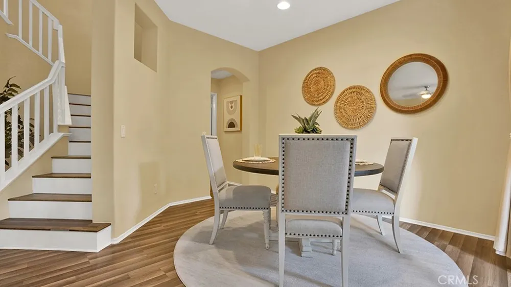 933 Somerville Irvine, CA 92620