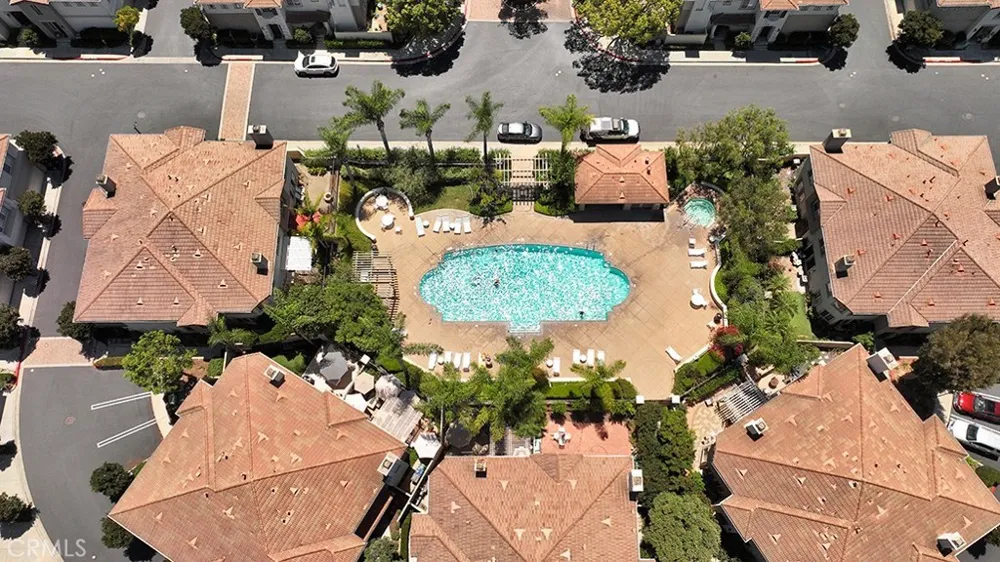 933 Somerville Irvine, CA 92620