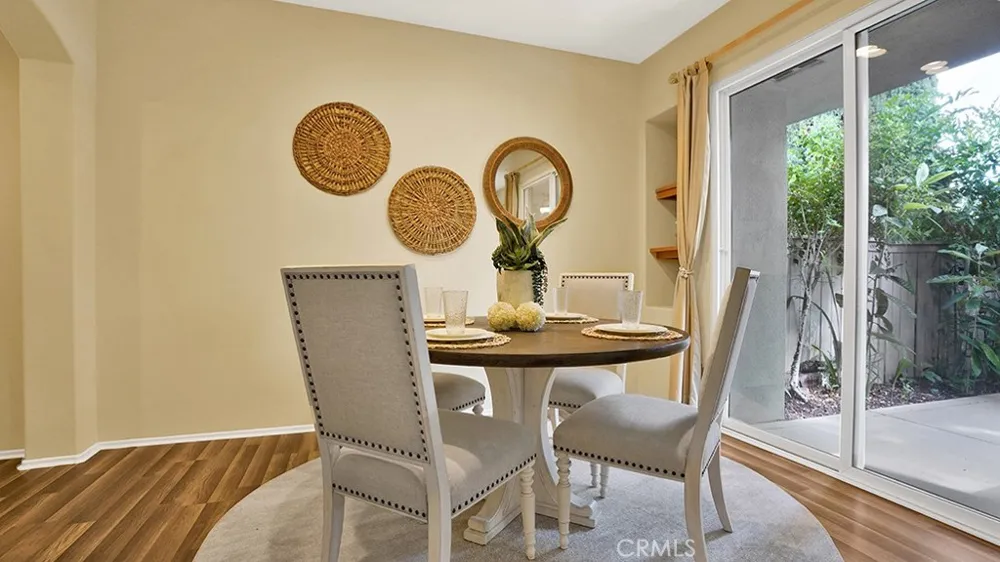 933 Somerville Irvine, CA 92620