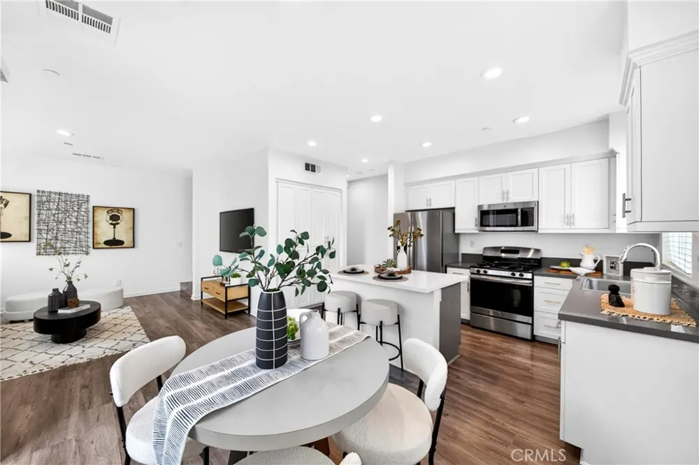 156 Orange Brea, CA 92821