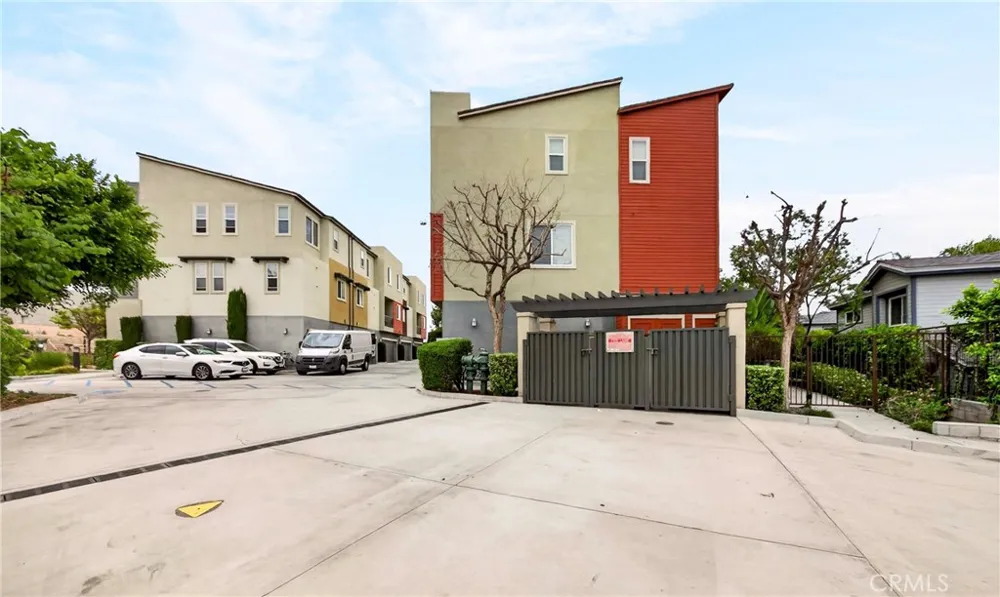 156 Orange Brea, CA 92821
