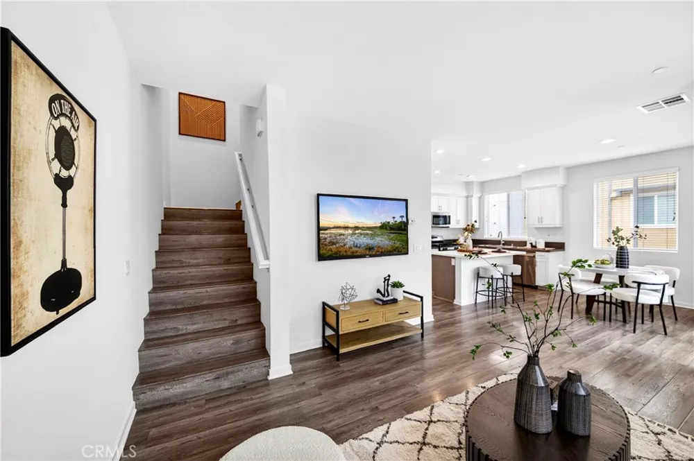 156 Orange Brea, CA 92821