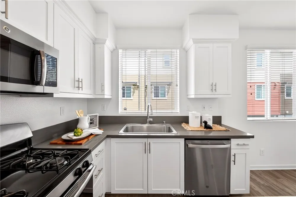 156 Orange Brea, CA 92821