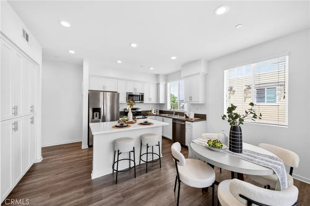 156 Orange Brea, CA 92821
