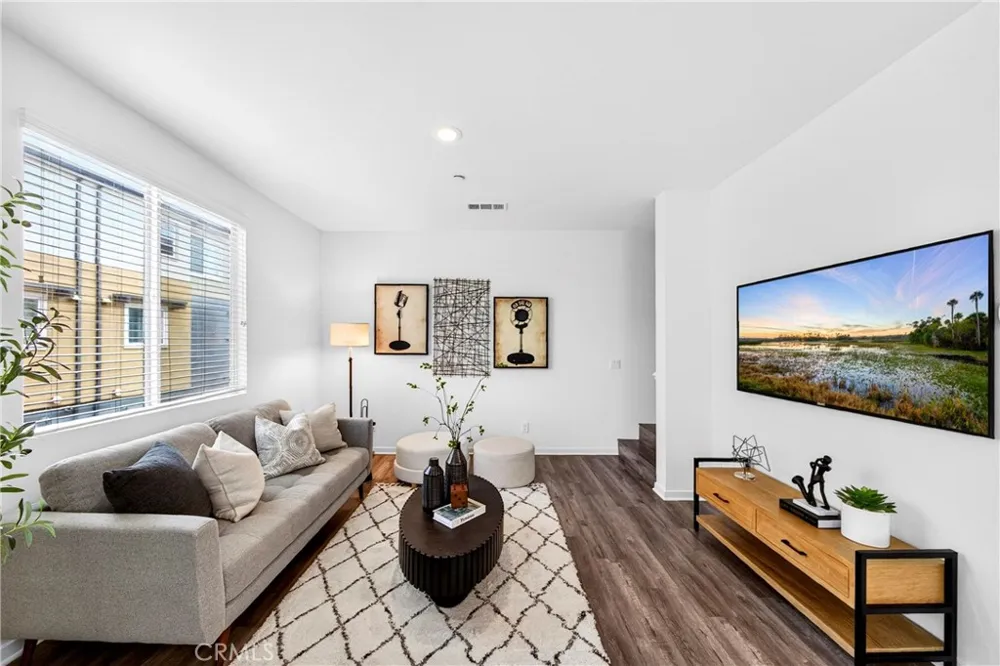 156 Orange Brea, CA 92821