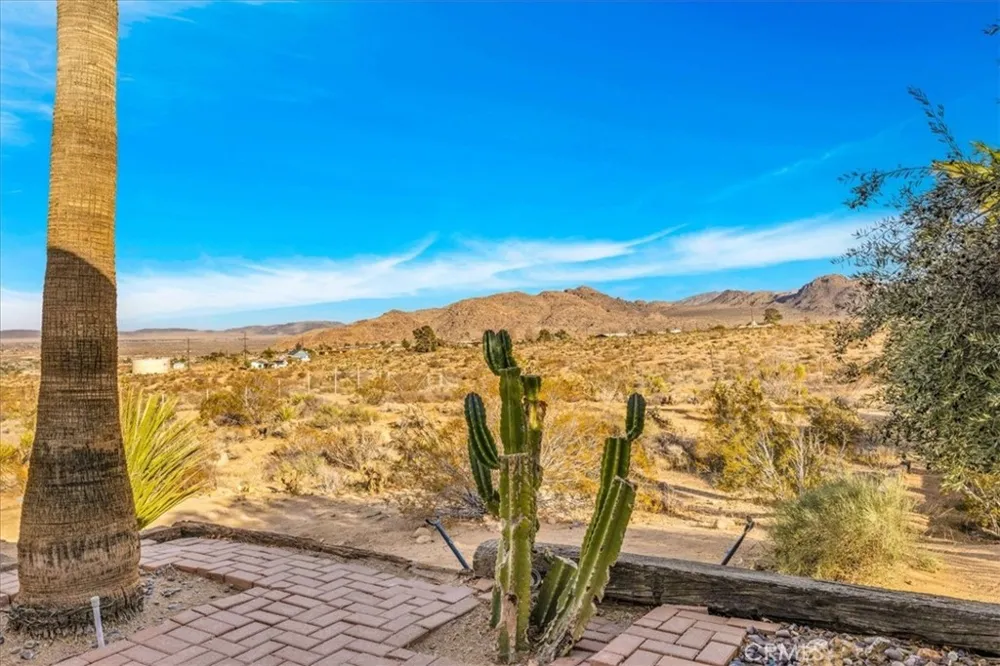 7423 Juniper Road Joshua Tree, CA 92252