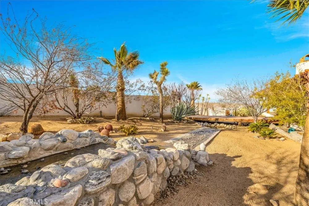 7423 Juniper Road Joshua Tree, CA 92252