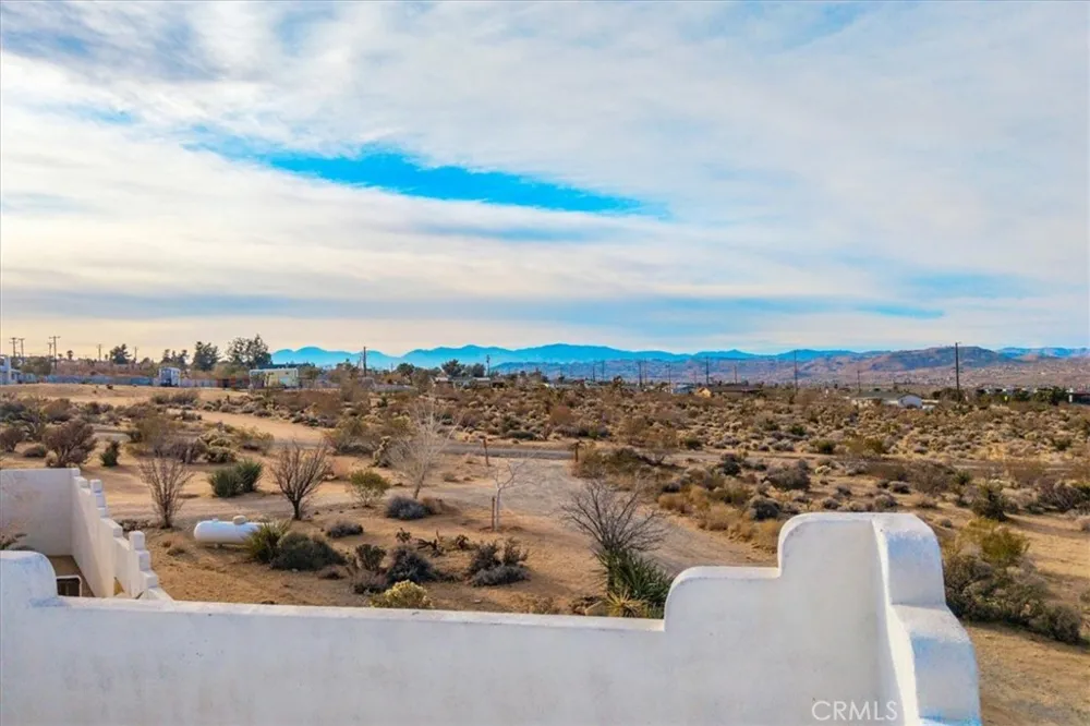 7423 Juniper Road Joshua Tree, CA 92252