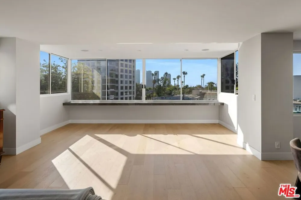 875 Comstock Avenue #4B Los Angeles, CA 90024