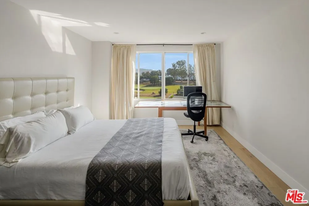 875 Comstock Avenue #4B Los Angeles, CA 90024