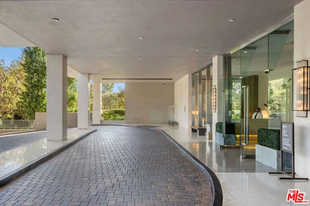 875 Comstock Avenue #4B Los Angeles, CA 90024