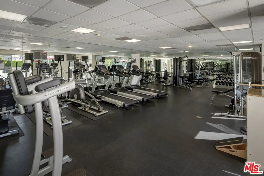875 Comstock Avenue #4B Los Angeles, CA 90024