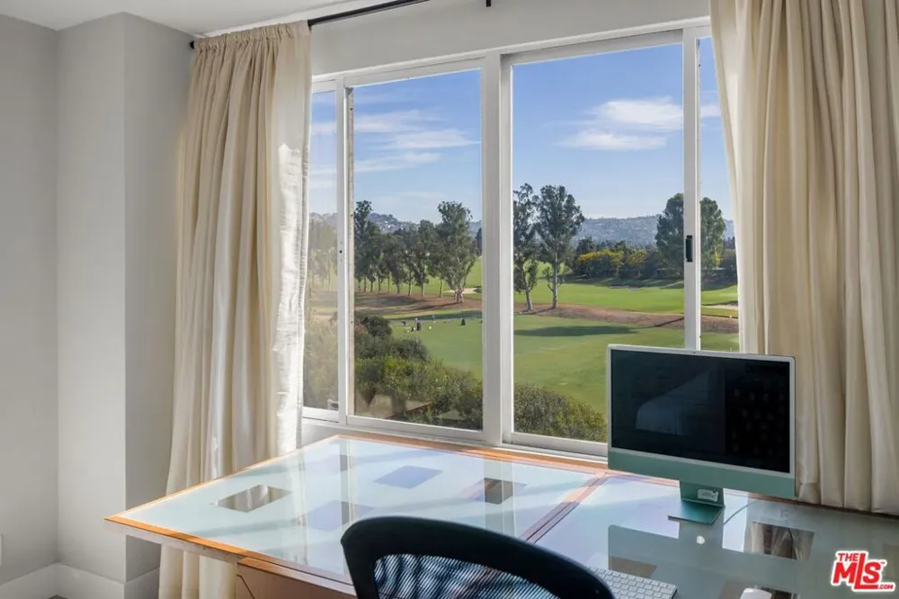 875 Comstock Avenue #4B Los Angeles, CA 90024