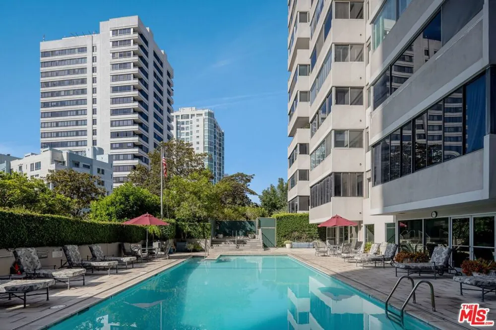 875 Comstock Avenue #4B Los Angeles, CA 90024