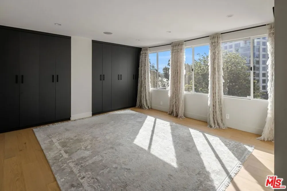 875 Comstock Avenue #4B Los Angeles, CA 90024