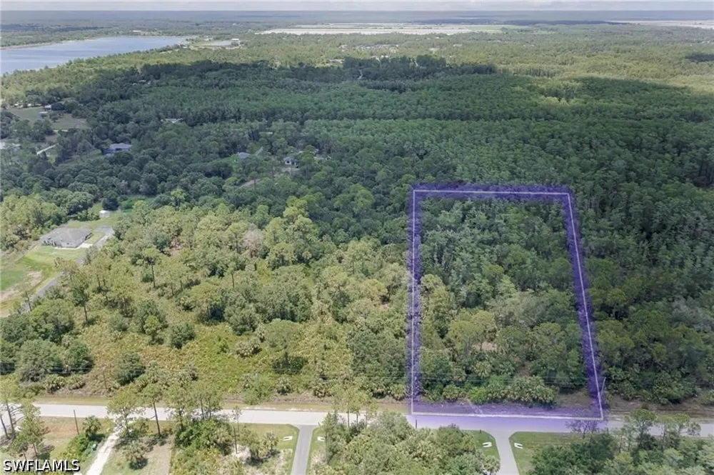 62ND AVENUE NE Naples, FL 34120