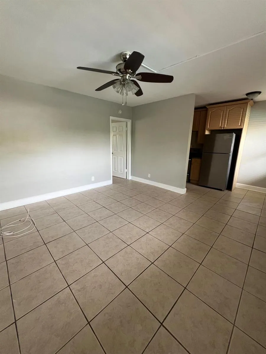 2016 NE 17TH COURT #6 Fort Lauderdale, FL 33305