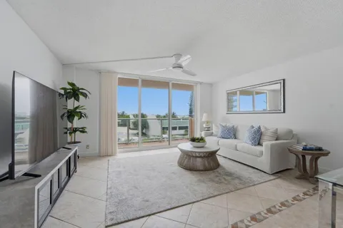 5440 Ocean Drive #203