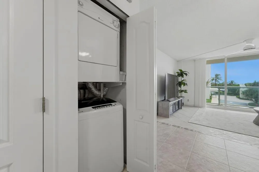 5440 Ocean Drive #203 Singer Island, FL 33404