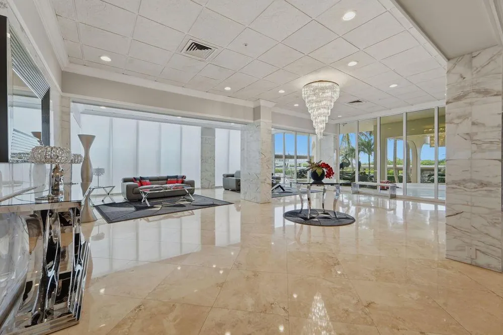 5440 Ocean Drive #203 Singer Island, FL 33404