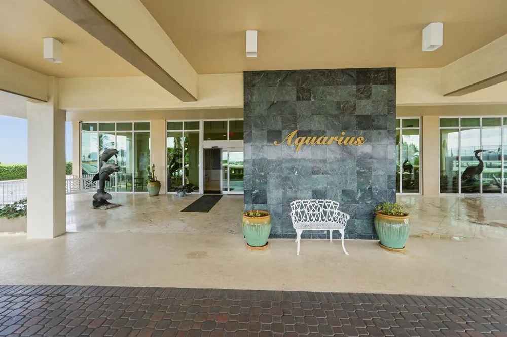 5440 Ocean Drive #203 Singer Island, FL 33404