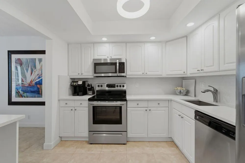 5440 Ocean Drive #203 Singer Island, FL 33404