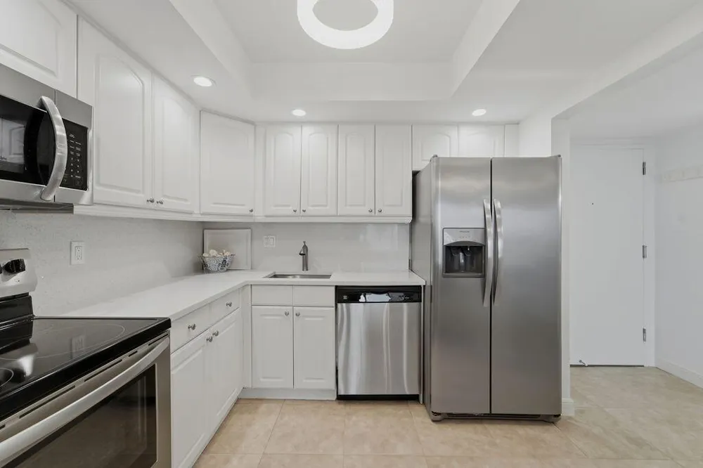 5440 Ocean Drive #203 Singer Island, FL 33404