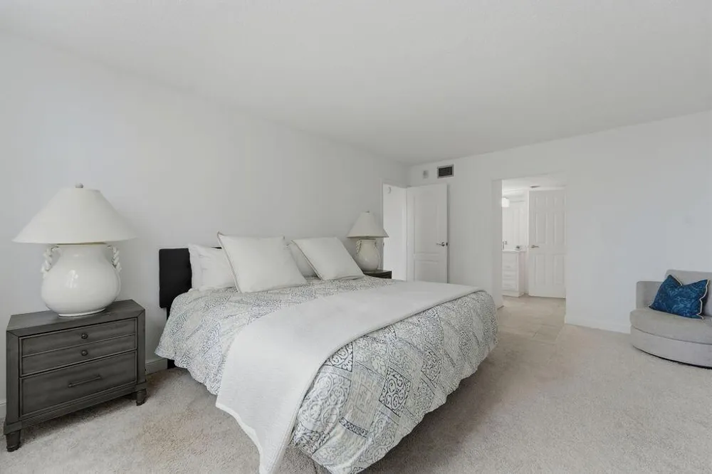 5440 Ocean Drive #203 Singer Island, FL 33404