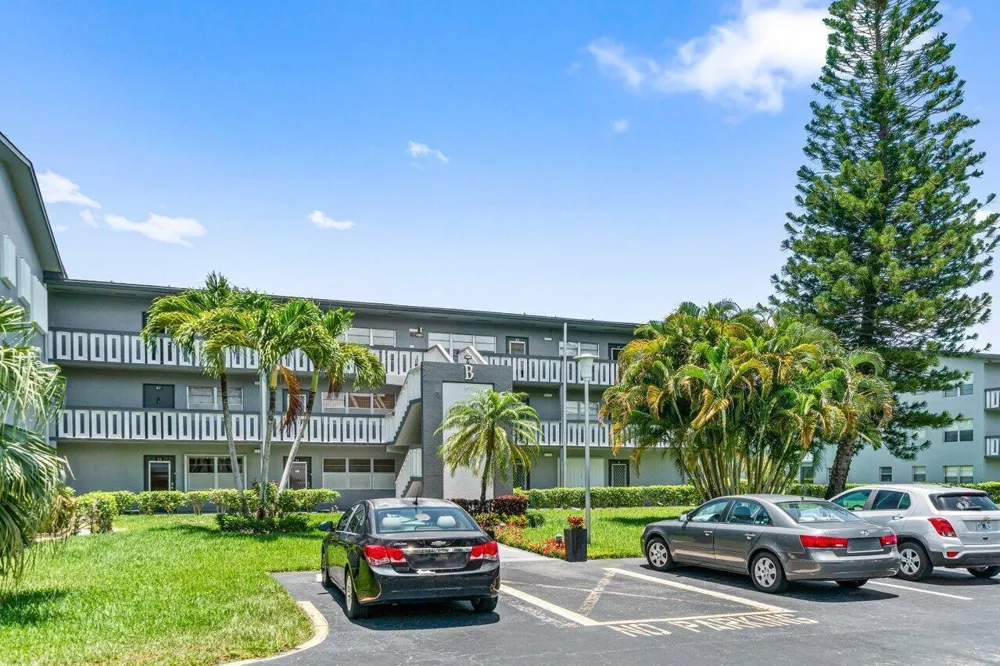 68 Suffolk B #680 Boca Raton, FL 33434