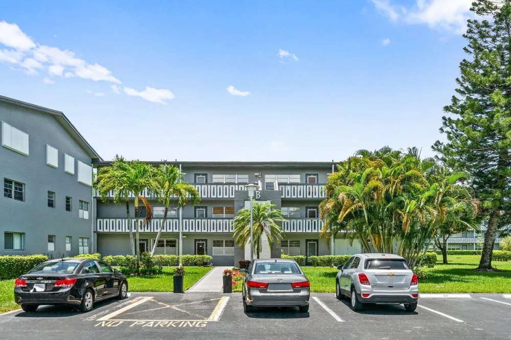 68 Suffolk B #680 Boca Raton, FL 33434
