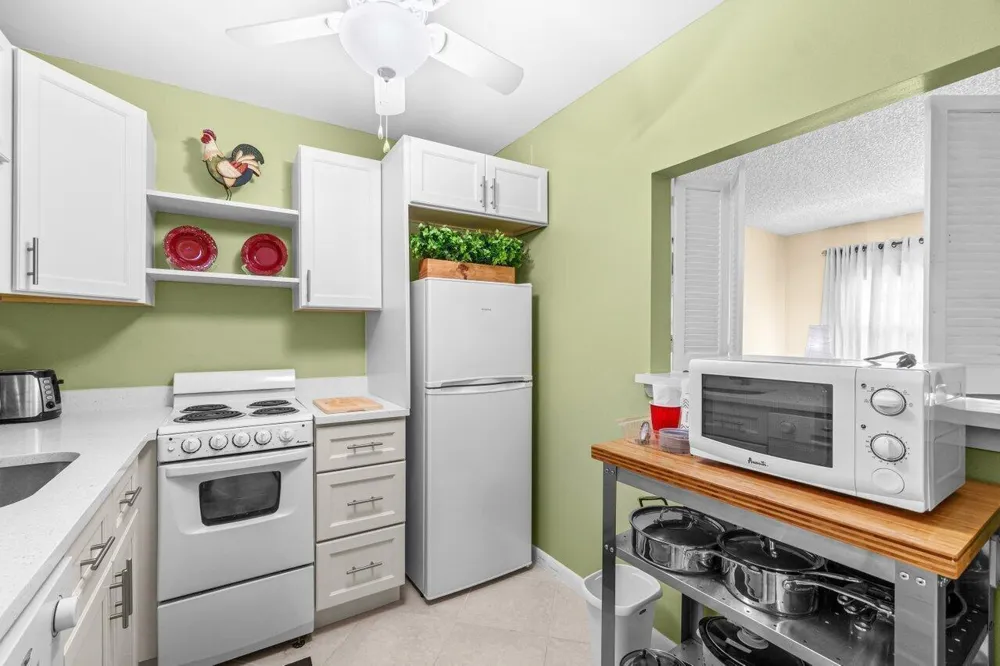 68 Suffolk B #680 Boca Raton, FL 33434