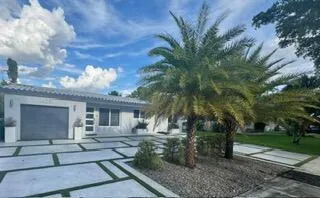 14231 LAKE CANDLEWOOD COURT Miami Lakes, FL 33014