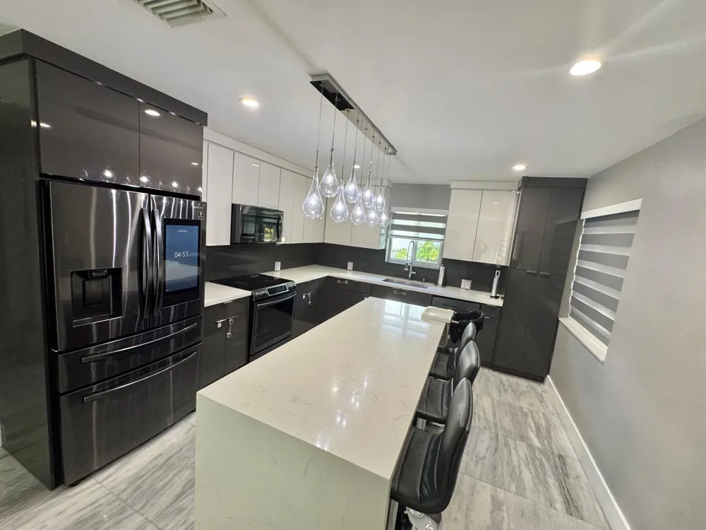 14231 LAKE CANDLEWOOD COURT Miami Lakes, FL 33014