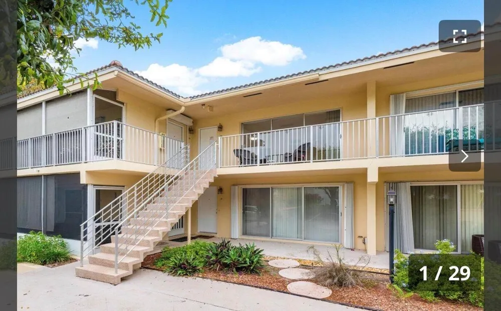 371 SW 8TH #0011 Boca Raton, FL 33432