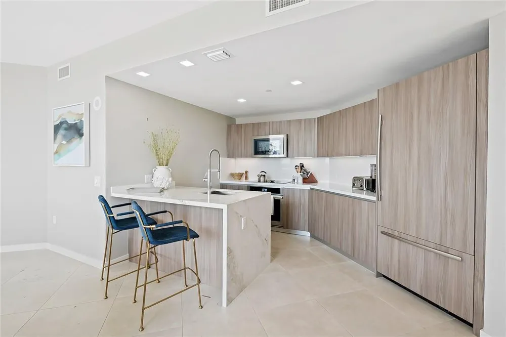 401 BIRCH ROAD #508 Fort Lauderdale, FL 33304